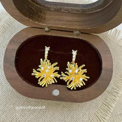 Elegant Sparkly Zircon Firework Stud Earrings for Women: Light Luxury, Sweet Personality, and Versatile Fashion Accessory