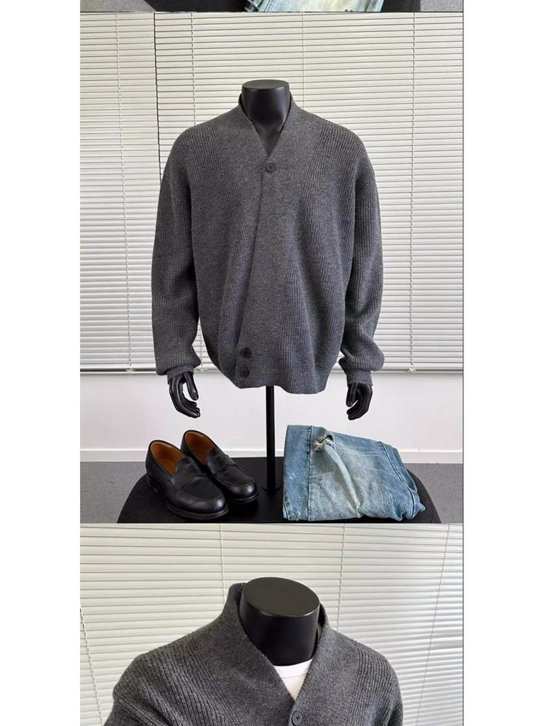 2025 Autumn/Winter Retro Casual V-Neck Men's Cardigan Sweater - Solid Color Knit Outerwear