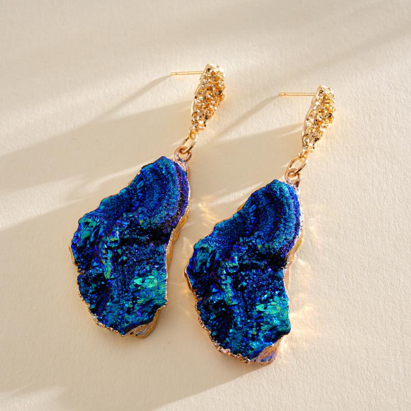 

Vintage Blue Pleated Irregular Pendant Earrings for Women Fashion Geometric Dangle Earrings Design Inspired Zircon Gift синий