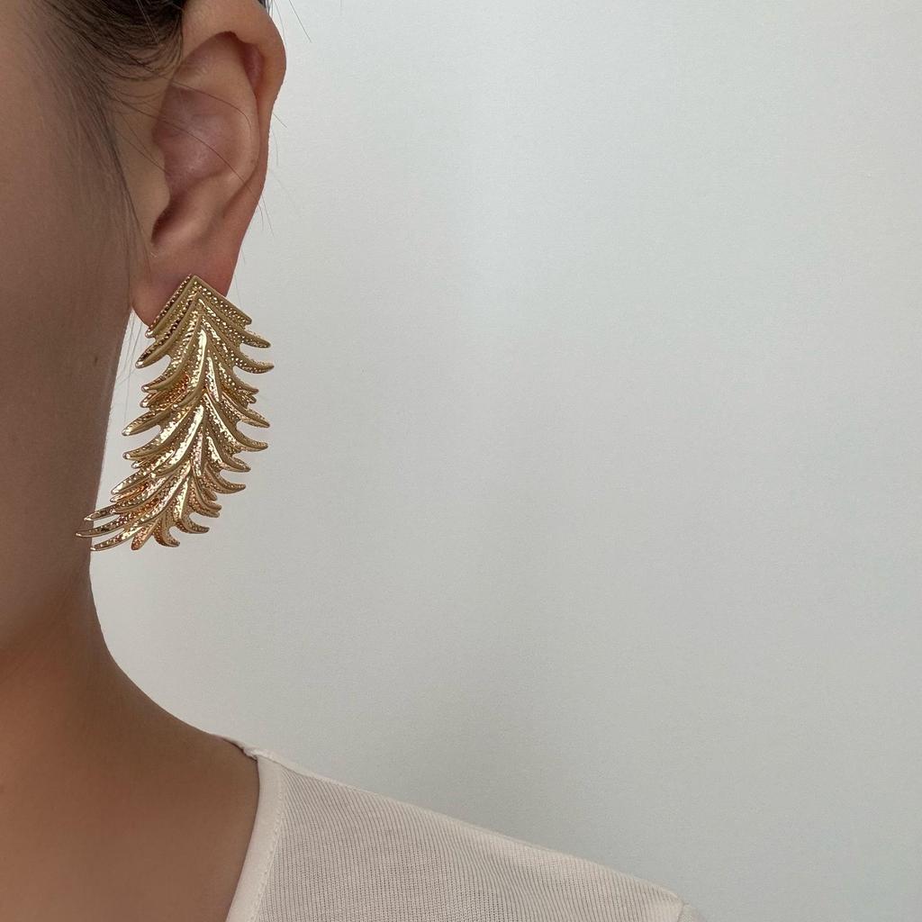 European-American Retro Gold Leaf Earrings