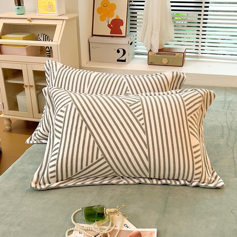 Winter Milk Velvet 4-Piece Nordic Striped Coral Velvet Quilt Cover Flannel Bed Sheet Quilt Cover