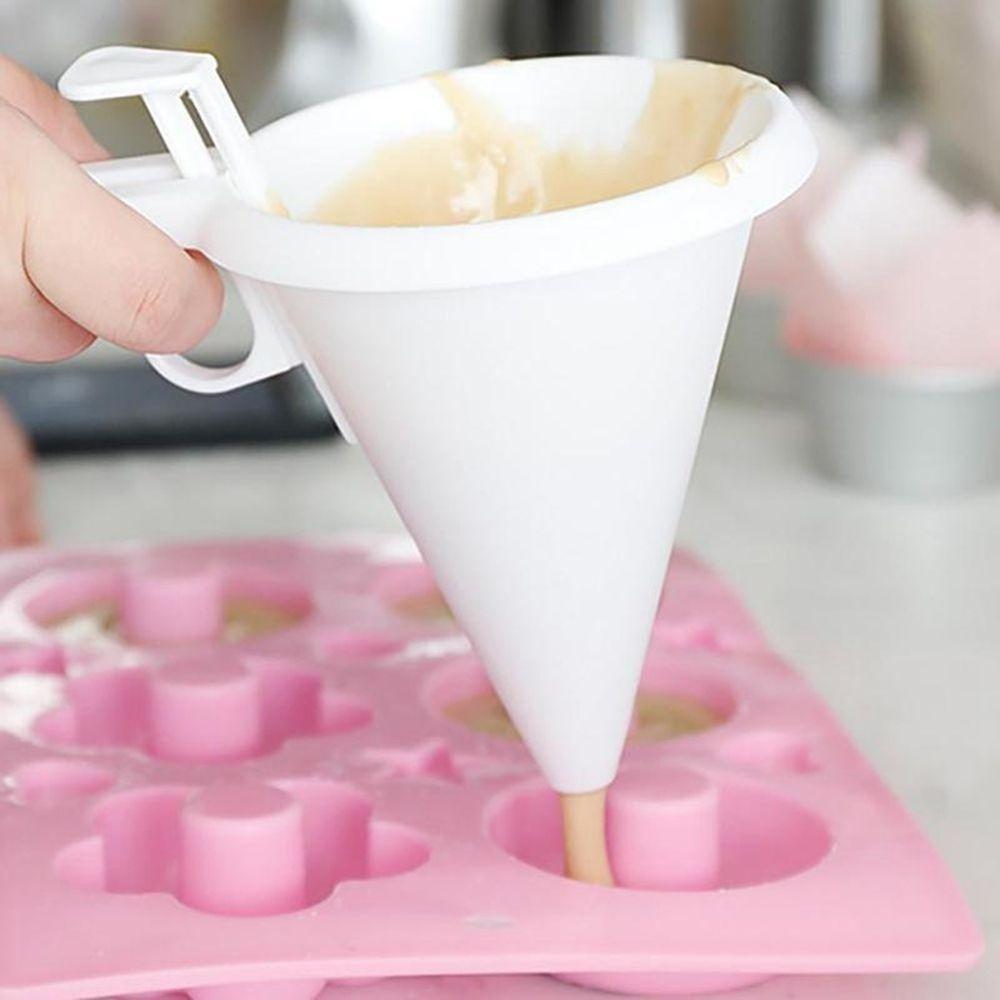 Kitchen DIY Convenient Chocolate Candy Icing Funnel Mold White Foodgrade Plastic Pancake Cream Tool Baking Tools for Cakes