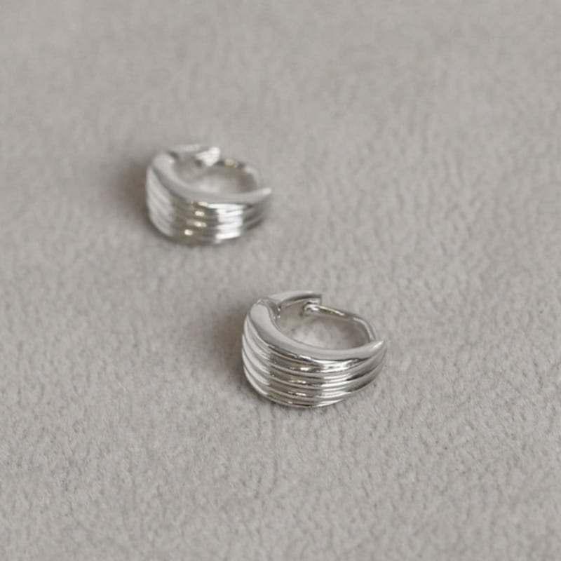 Swim In the Soop Lobe Earrings