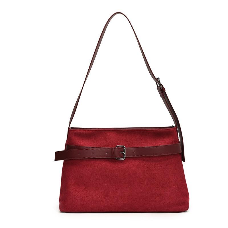 Niche retro premium matte texture single shoulder underarm bag autumn and winter new lazy wind oblique span bag tote bag