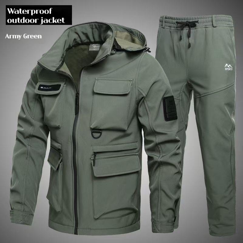 

cotton, plastic, polyester 190