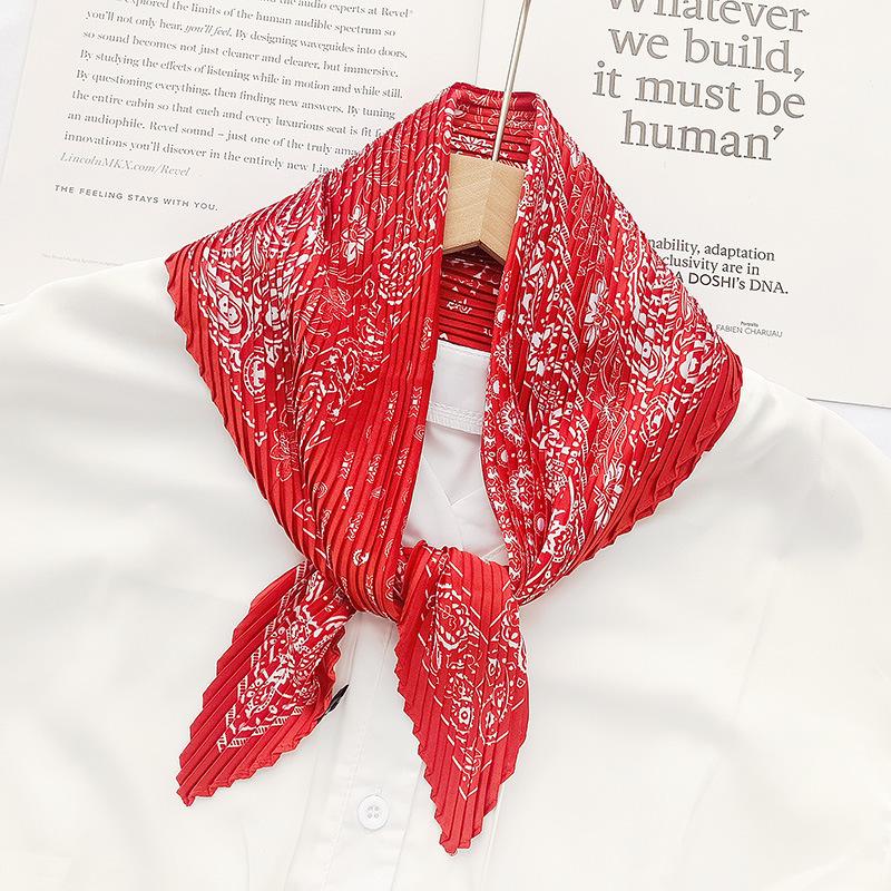 Retro Color Block Crinkled Square Scarf - 70cm Pleated Neckerchief in Imitation Silk for Women