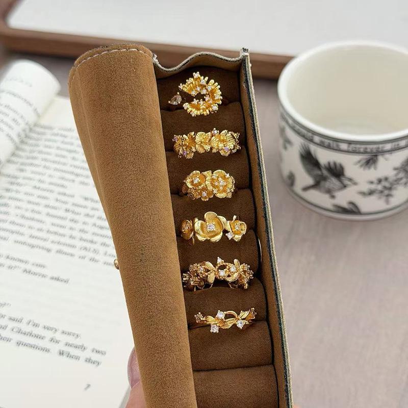 Golden Pavilion Condensed Retro Court Style Golden Brushed Carved Light Luxury Ring Female Niche Cold Wind Sweet Cool Ring Tide