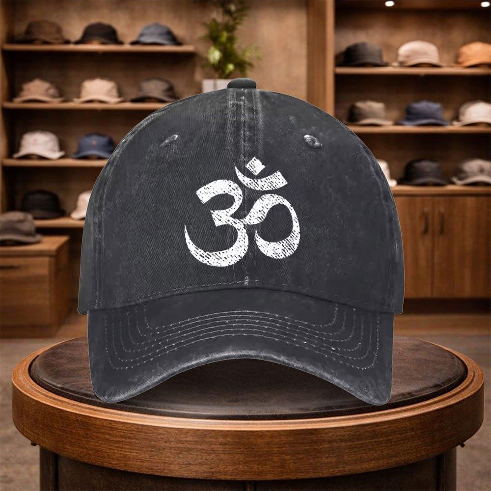 A MenS Baseball Cap Stylish And Adjustable for Outdoor Use Featuring an Urban Design This Lightweight And Fashionable FlatB