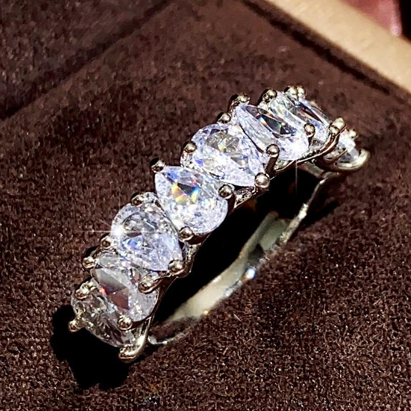 Cao Shi Teardrop Diamond Spiral Ring: Celebrity Style, Perfect Birthday Gift for Her
