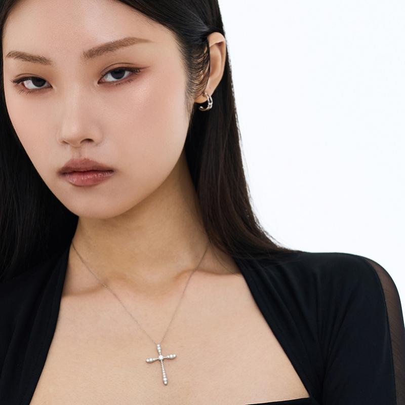 Miss Green Cross Bold Necklace