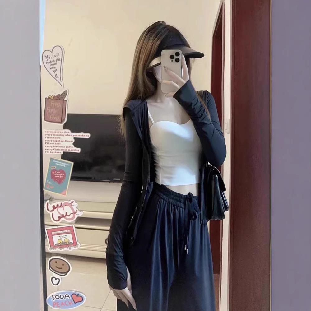 Sommer-Set für zierliche Damen aus Eis-Seide mit Sonnenschutz und lässiger Sportbekleidung - Slim Fit, Figurbetonendes 2-teiliges Outfit