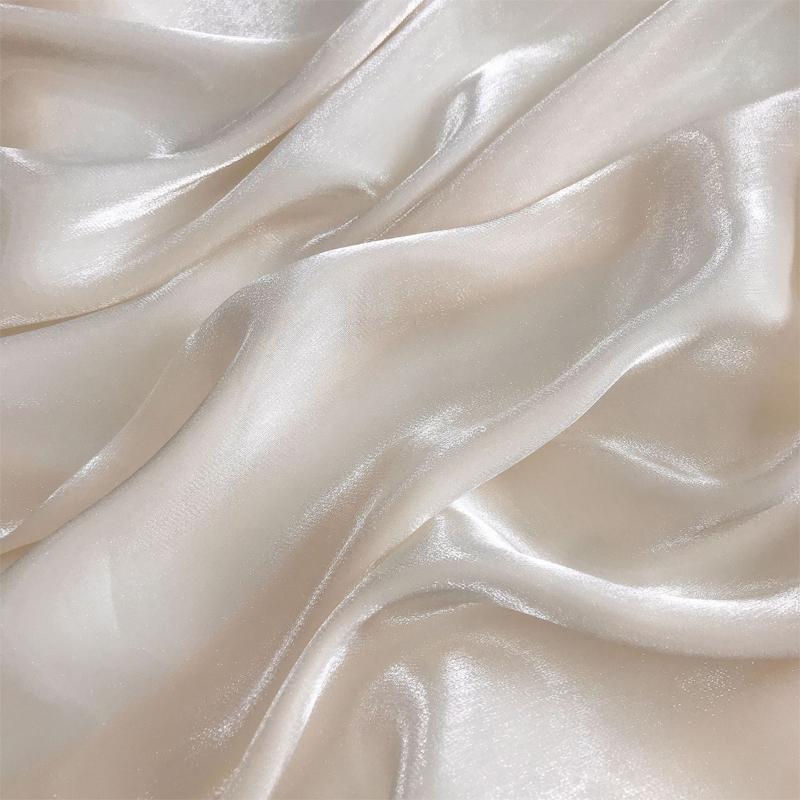 

100*150 см блестящая шелковистая полиэстеровая атласная ткань жесткий полупрозрачный новый материал для свадебных платьев ханьфу костюм