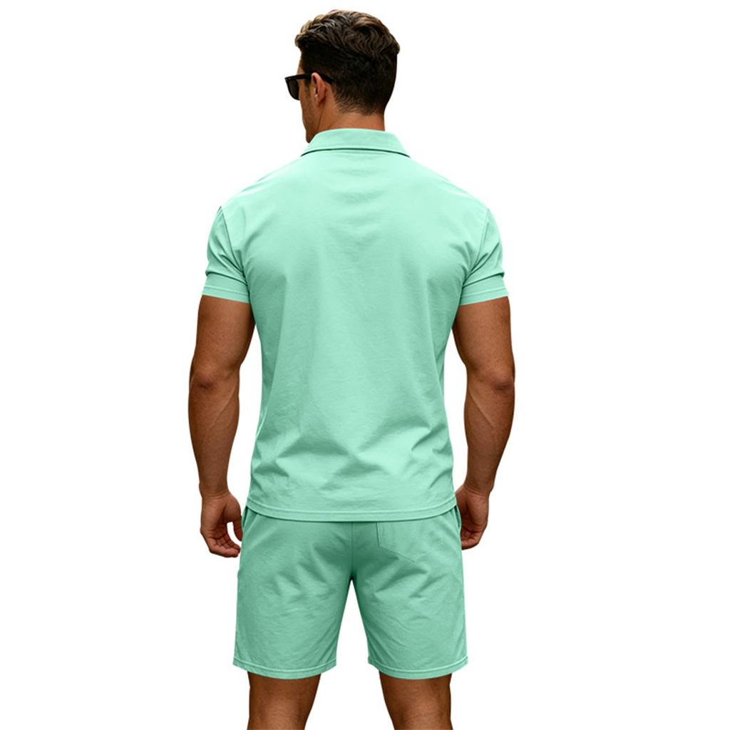 Zweiteiliges Set für Herren: Locker geschnittenes Kurzarm-Hosen-Set mit Reißverschlusskragen.