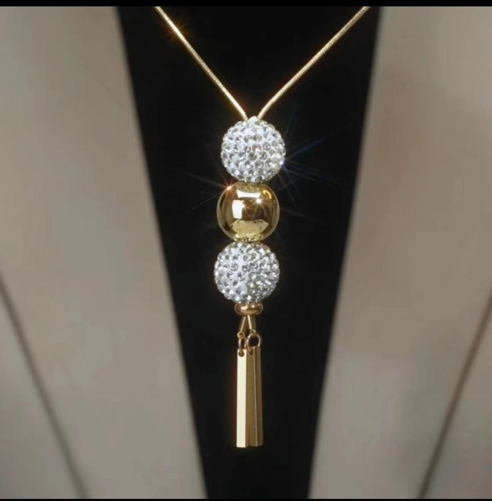 Fashion Crystal Studded Diamond Water Droplet Sweater Chain