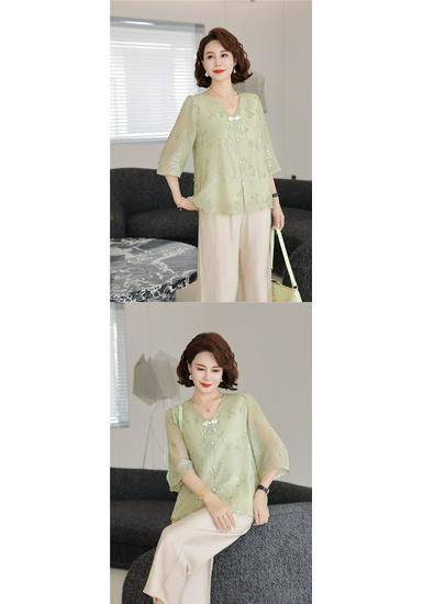 Chic Summer Seven-Sleeve Top for Women Over 50