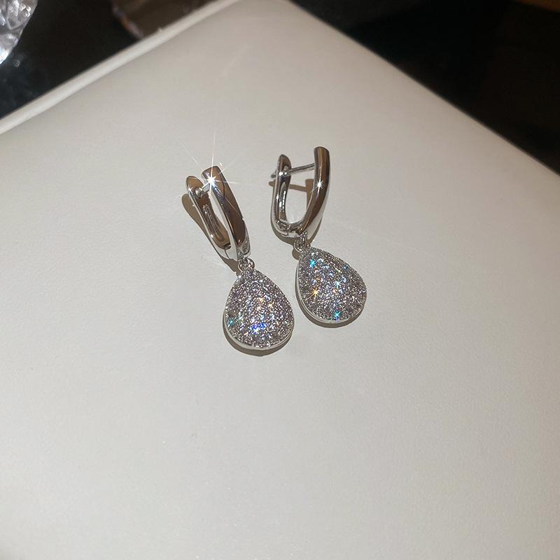 18k Vergoldete Zirkon U-förmige Liebe Geometrische Ohrbügel Mode Leichter Luxus Hängeohrringe Vielseitiger Einfacher Zirkon