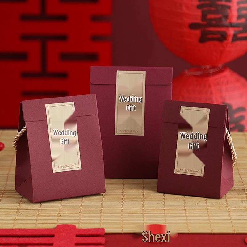 Elegant Chinese-Style Wedding Candy Box with Creative High-End Design
