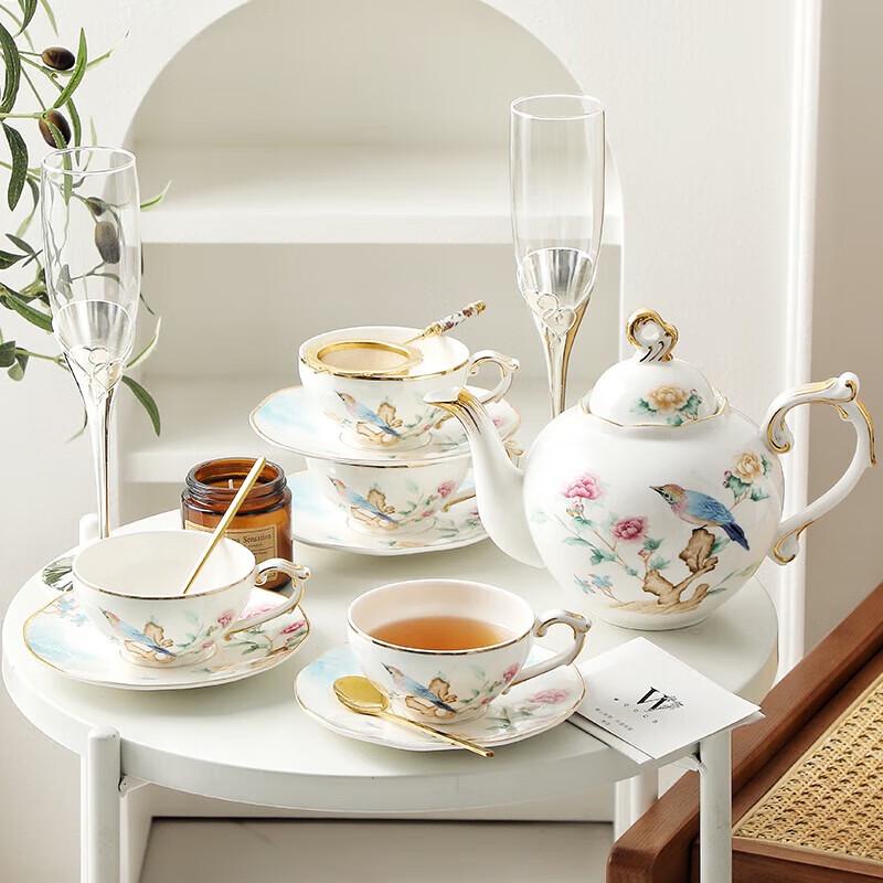 WOOCH Magpie Good Omen Ceramic Tea Set