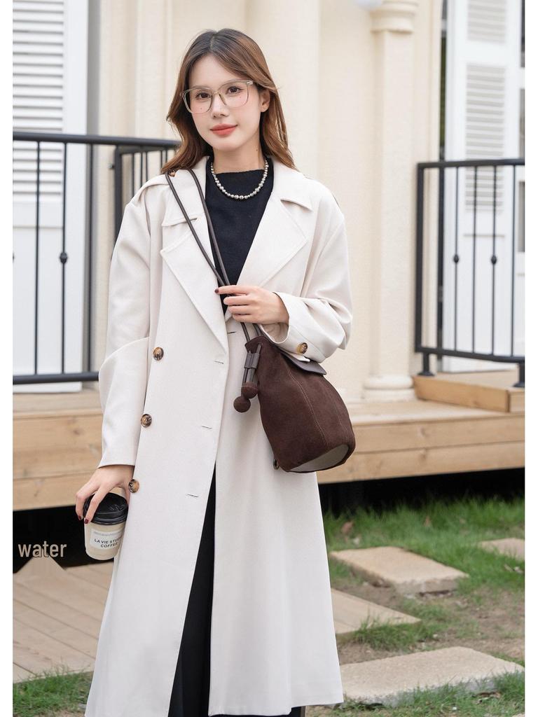 Herbst/Winter Umhängetasche mit Überschlag aus mattiertem Rindsleder für Damen