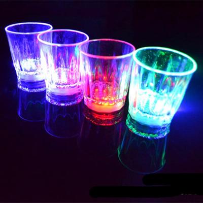Tazza Luminosa Cambia Colore per Bevande Cola - Perfetta per Feste di Compleanno ed Eventi Disco!