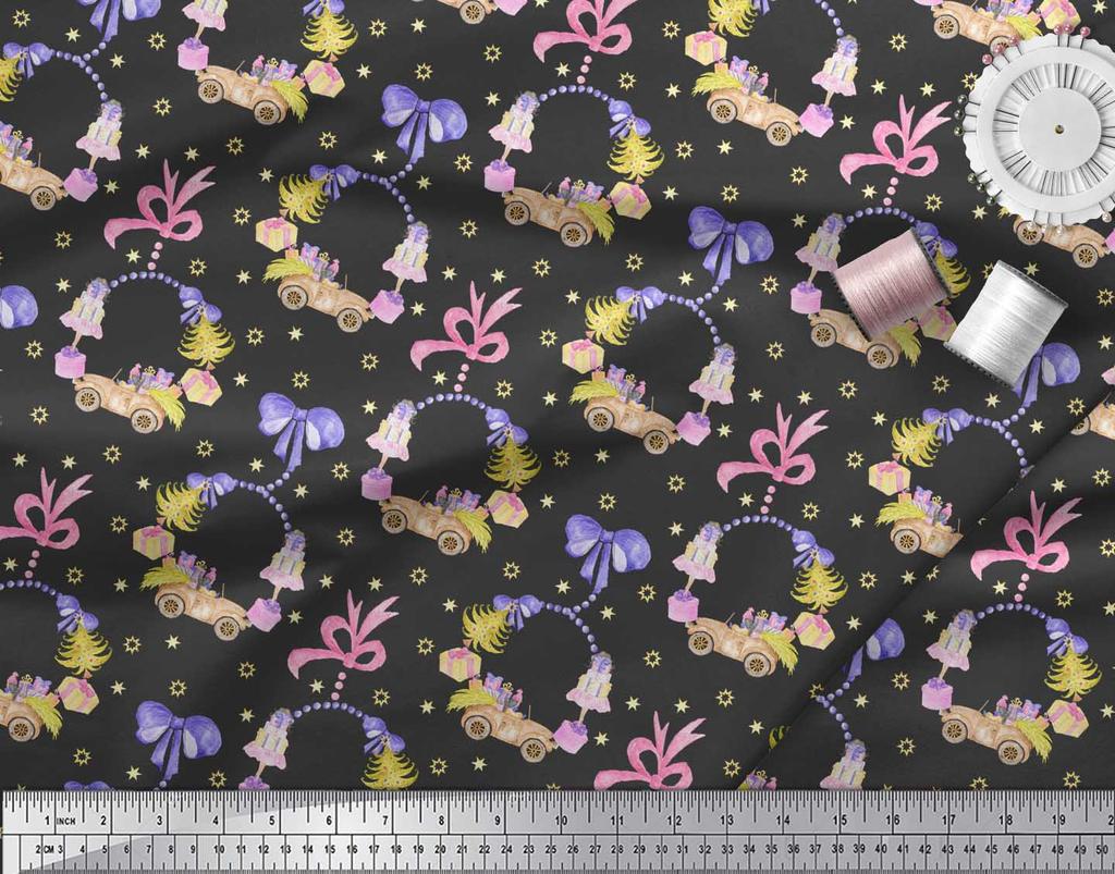 Soimoi Tela Satén Crespé Negro Japón Árbol de Navidad, Niña y Caja de Regalo Decoración de Fiesta Tela Estampada por metro 42 Pulgadas