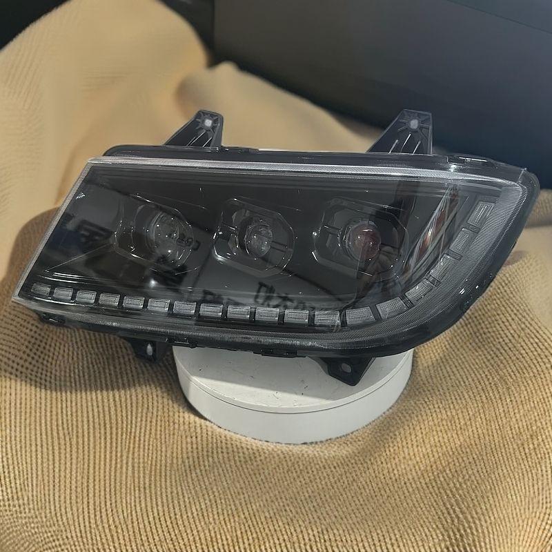 Compatible with Jiefang Hany V2.0 Long VH Headlights: Six Low Beams, Six High Beams, Three-Lens Matrix Configuration