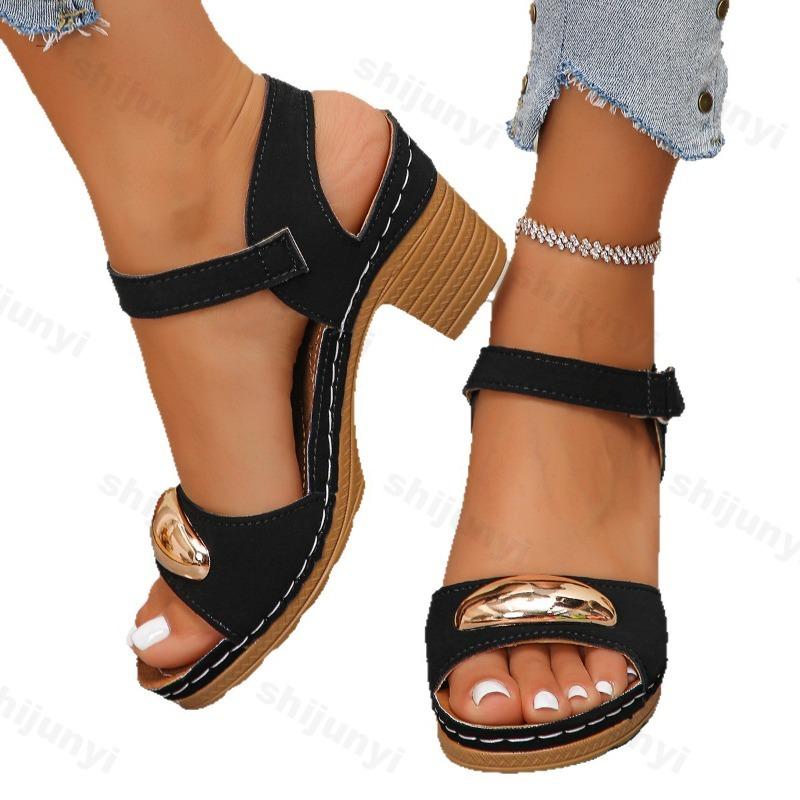 Fashion Women's Fashion Sandals 2025 Summer New Coarse Heel Leisure Comfortable Retro Outdoor Beach Cool Pumps Open Toes Elegant Sandals