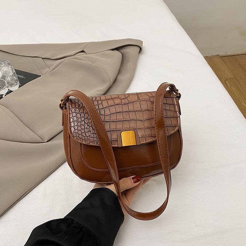 Niche Texture Underarm Bag Women's Bag 2025 Spring New Trendy Niche Retro Saddle Bag Shoulder Messenger Bag