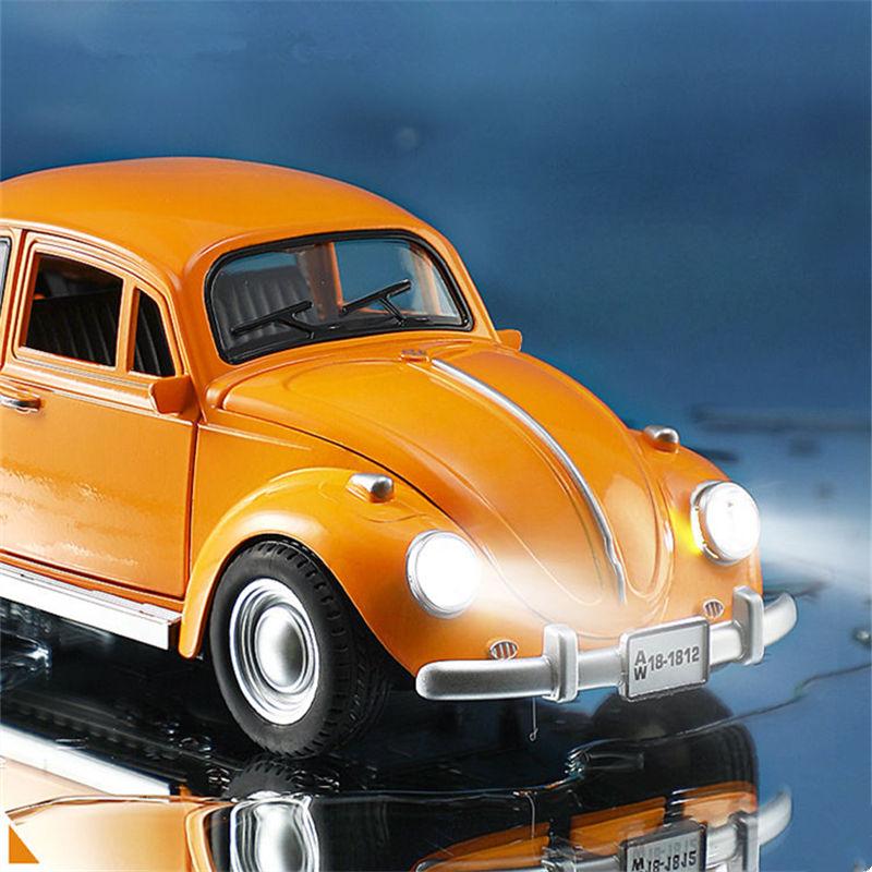 Car Model 1:18 Beetle Alloy Classic Diecasts Metal Vehicles High Simulation Sound Light Collection Childrens Toys Gift