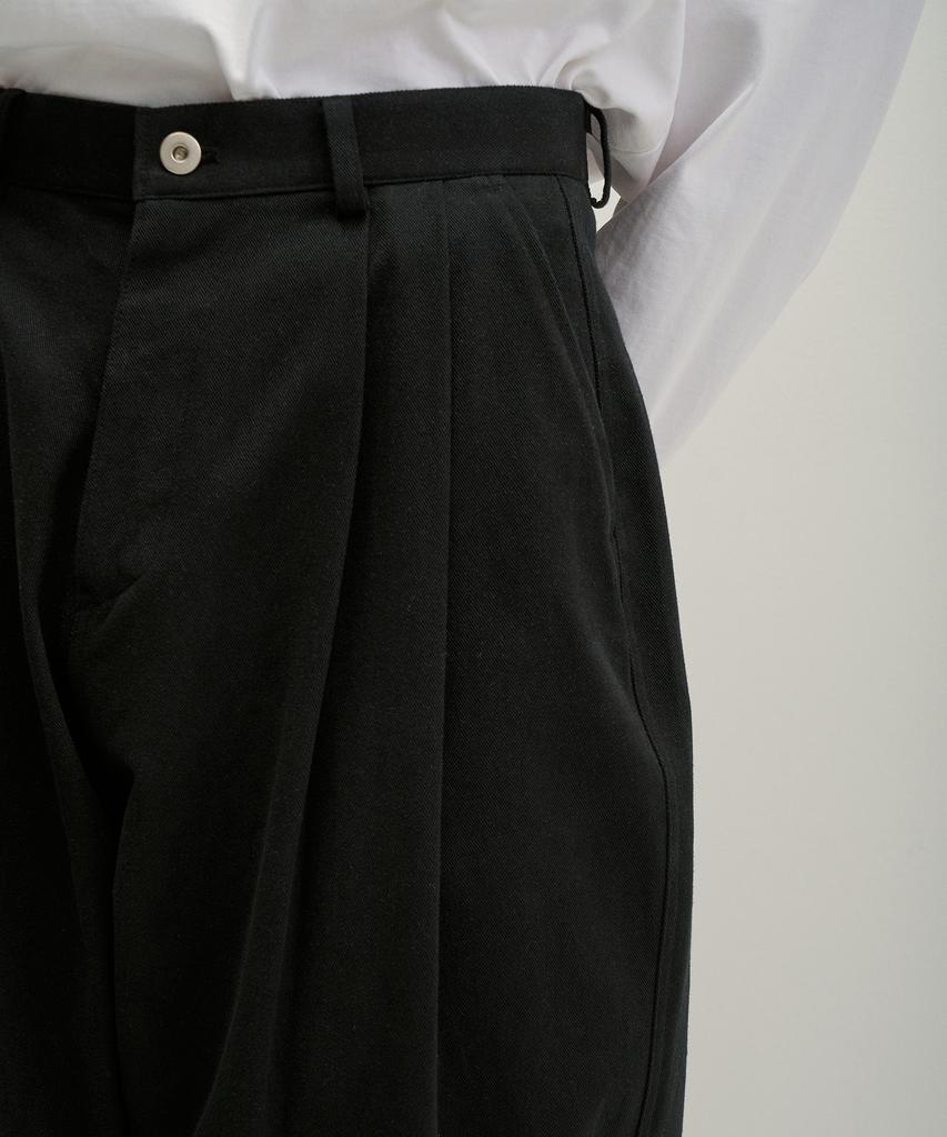 GNOK Cotton Double-Pleat Wide Pants [Black]