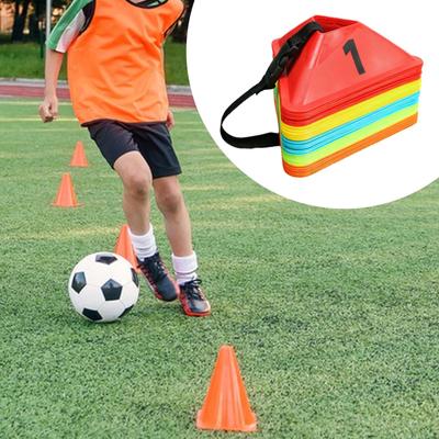 50x Fußball Dreieckskegel Fußballfeld Markierungsmaterialien Cross Training Agilität für