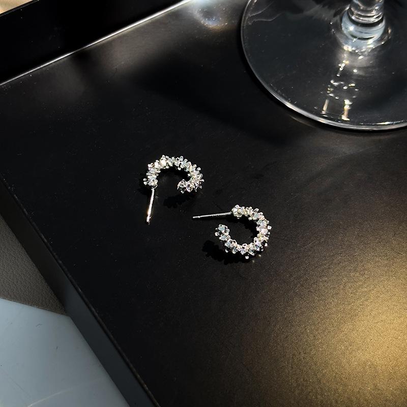 Irregular Broken Silver Stud Earrings In Summer, Light Luxury And Simple C-Shaped Earrings, Cold Wind Design, Multi-Reflective Earrings.