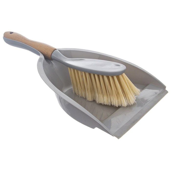 Brosse et pelle à poussière avec Rubbermaid pour balayer la poussière Suspension Gris