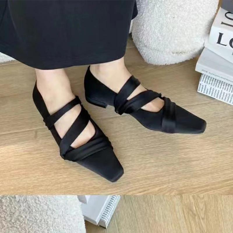 

Модные женские туфли на плоской подошве, повседневная женская обувь 2024 года, новинка, летние мокасины с квадратным носком, балетные туфли для танцев, сплошные лоферы с перекрестным ремнем 35 чёрный