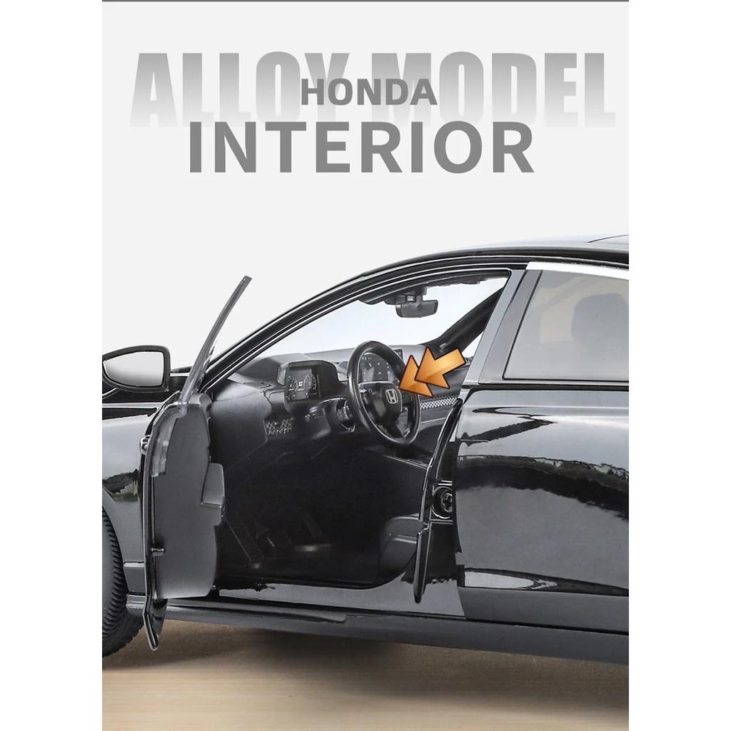 New 1/18 HONDA Accord Alloy Car Model Diecasts Metal Vehicles Car Model High Simulation Sound and Light Collection Kids Toy Gift