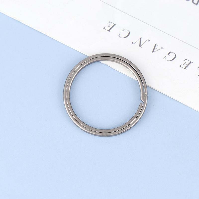 1Pc Titanium Key Ring Titanium Alloy Car Key Chain Outdoor Male Creativity Gift Small Tool Car Keychian Accessories