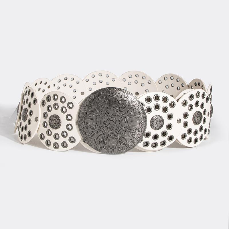A New Retro Round Rivet Accessory, A Stylish Punk and Hot Girl with A Unique Heavy Industry Wide Women's Belt