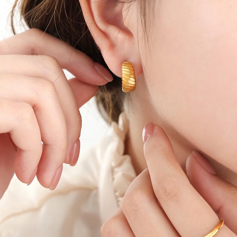 Baroque Geometric Titanium Steel Earrings - Twisted Moon C-Shape, Non-Fading, Versatile, Retro Style.