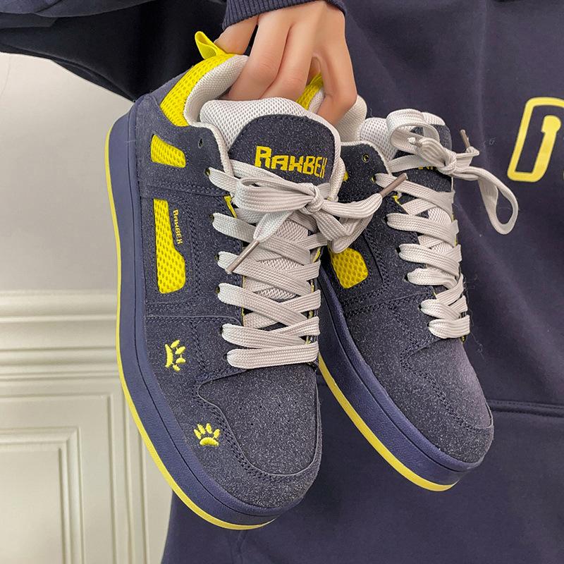 New thick baseplate shoes men and women 2026 new niche skateboard shoes student casual bread shoes couple sports shoes