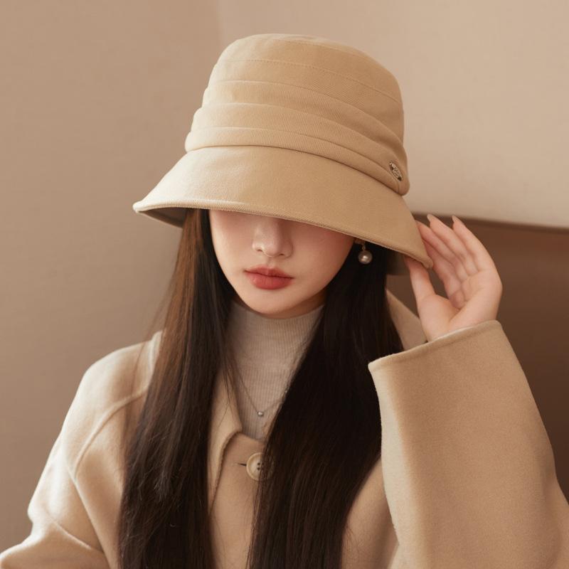 

Шляпа для женщин осенью и зимой Новая высококлассная шляпа рыбака Японская универсальная без макияжа, чтобы подчеркнуть лицо, с маленькими шляпами-ведерками One Size