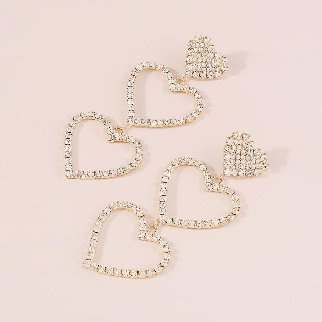 Exquisite and Fashionable Heart-shaped Earrings with Luxurious Zirconia, Perfect for Any Occasion