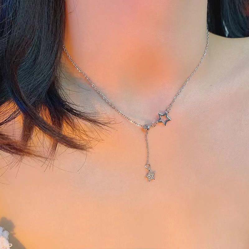 

Vintage Metal Irregular Round Pendant Necklaces for Women Exaggerated Black Leather Long Rope Adjustable Necklaces Party Zircon