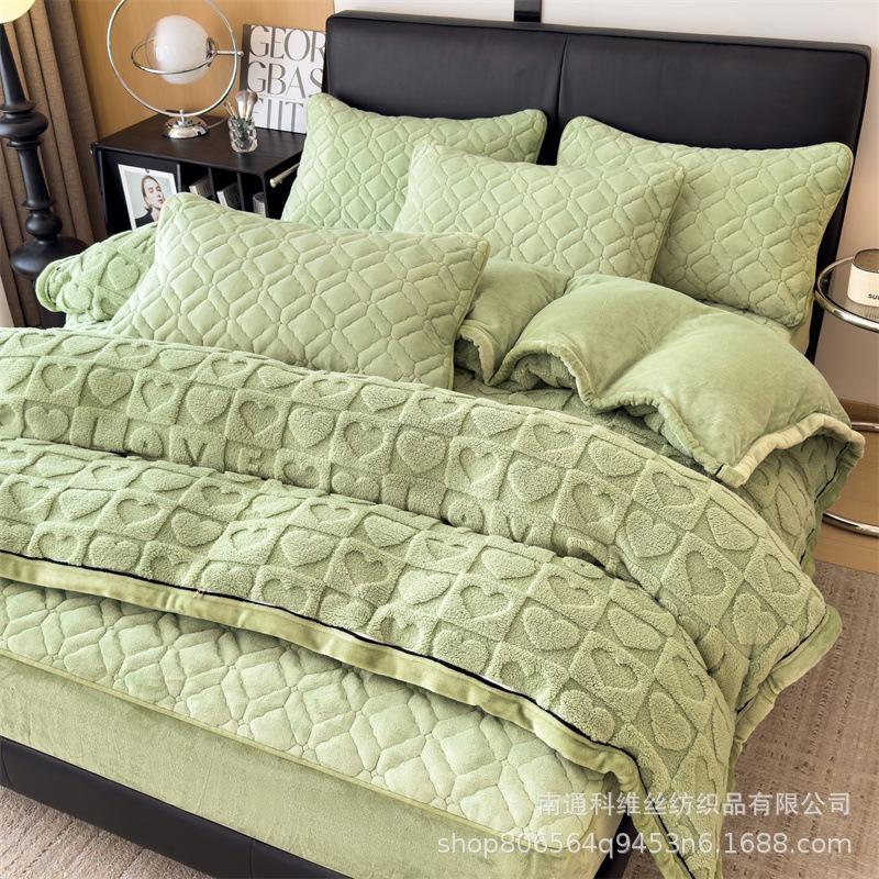 Winter 3D Carved Tafu Velvet4-Pcs Set, Mattress Padded Non-Slip Bedspread Thickened Solid Color Milk Velvet 3-Pcs Set