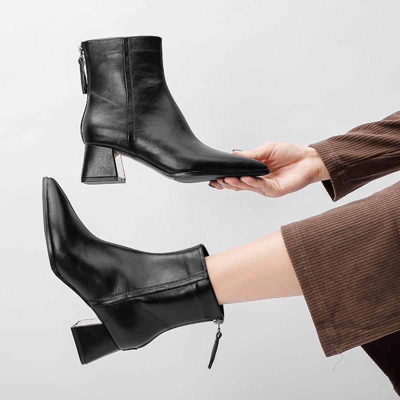 Korean version of pointed brown short boots, children's customized rear zipper thick heel women's boots customized autumn and winter new high-heeled