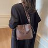 Bags Women's Bucket Bags Versatile Large Capacity 2025 Autumn and Winter New Trendy Commuter Shoulder Messenger Bag