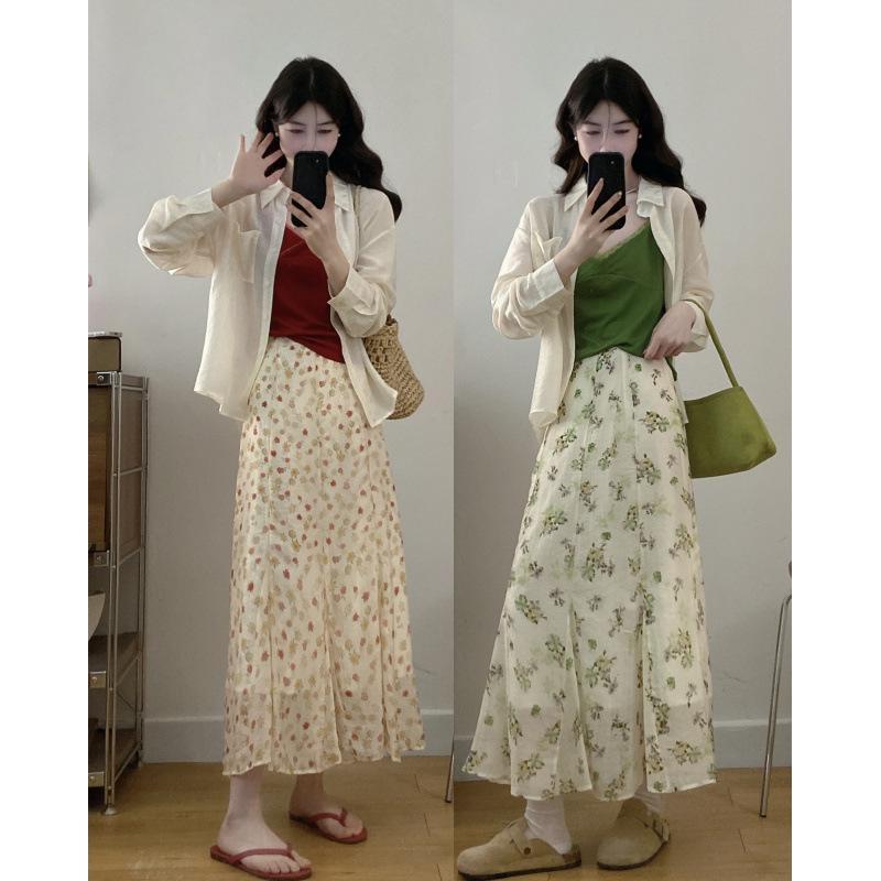 

2026 Plus Size Vacation Set: Sun Protection Shirt, Camisole & Floral Chiffon Skirt L
