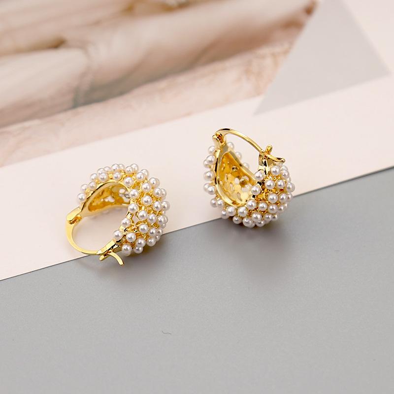 Cross-border explosion Xiaomi beads basket earrings fashionable and fresh versatile ear buckles niche light luxury temperament earrings wholesale