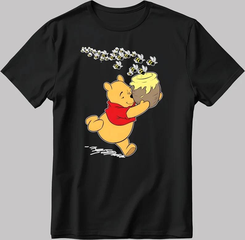 Winne The Pooh Running With Jar Of Honey Black TShirt S