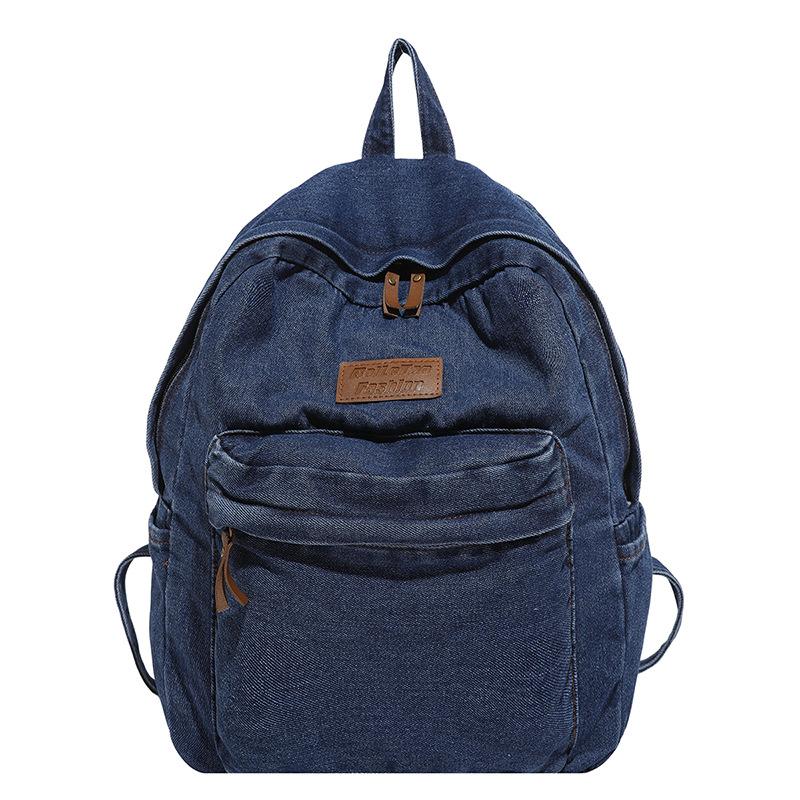A Fashionable, Large-capacity, Versatile and Simple Backpack