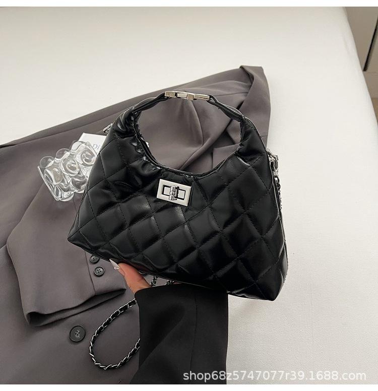 Retro Diamond Lattice Small Fragrance Pop Chain Single Shoulder Armpit Bag 2025 New High-end Foreign Style Commuter Crossbody Woman